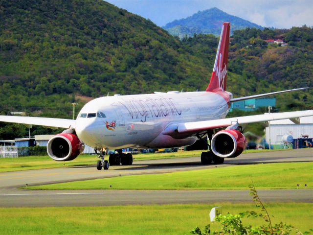 Airbus A330-300 (G-VKSS)