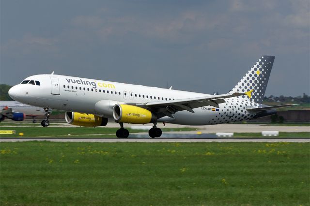 Airbus A320 (EC-LQN) - Airbus A320-232, Vueling, Stuttgart-Echterdingen