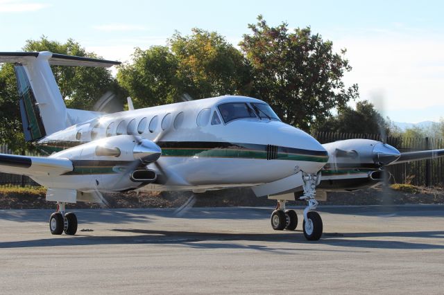 Beechcraft Super King Air 350 (N4YS)