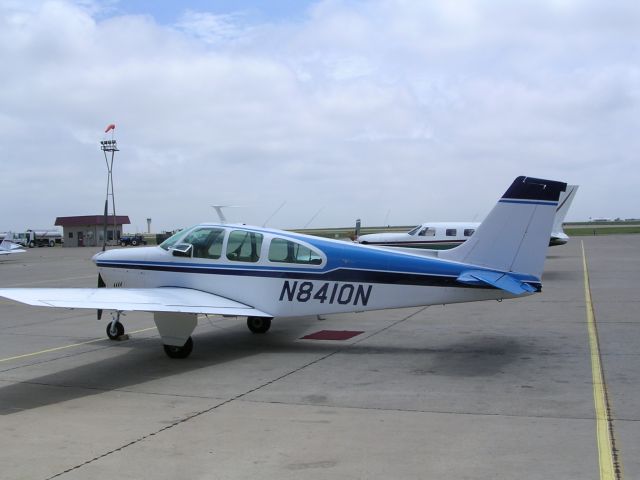Beechcraft Bonanza (33) (N8410N)