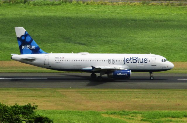 Airbus A320 (N636JB)