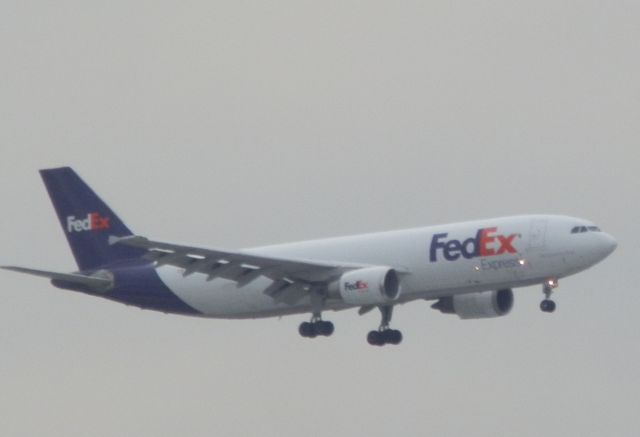 Airbus A300F4-600 (N674FE)