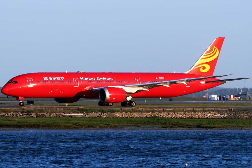 Boeing 787-9 Dreamliner (B-6998)