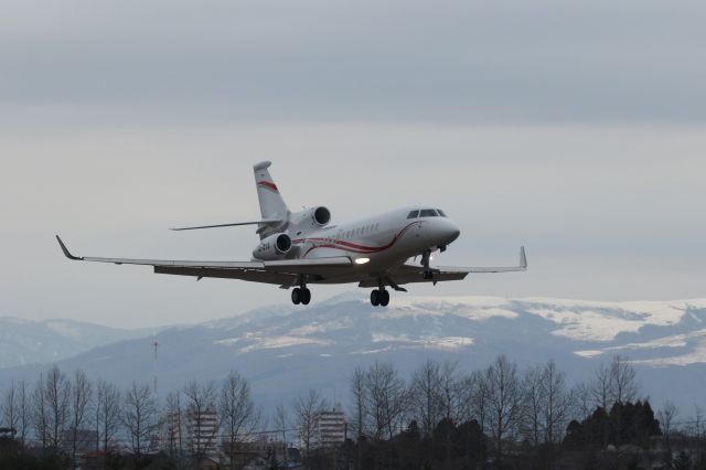 AMERICAN AIRCRAFT Falcon XP (VQ-BVS) - 23 December 2015(Wed): Privatair Dassault Falcon 7X (VQ-BVS), br /Hakodate Airport (HKD/RJCH), Japan.