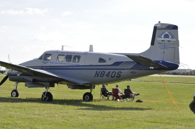 Beechcraft Queen Air (65) (N840S)