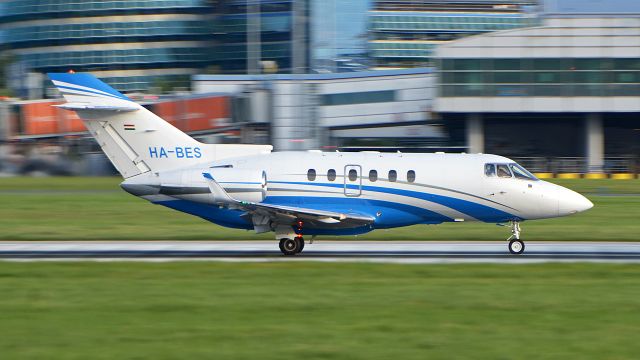 Hawker 800 (HA-BES)