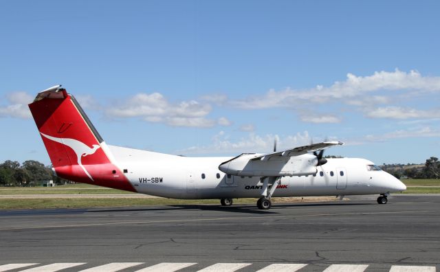 de Havilland Dash 8-300 (VH-SBW)