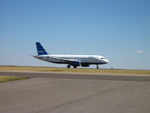 Airbus A320 (N648JB)