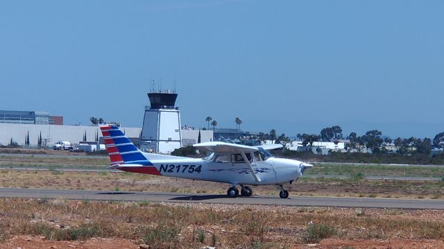 Cessna Skyhawk (N21754)