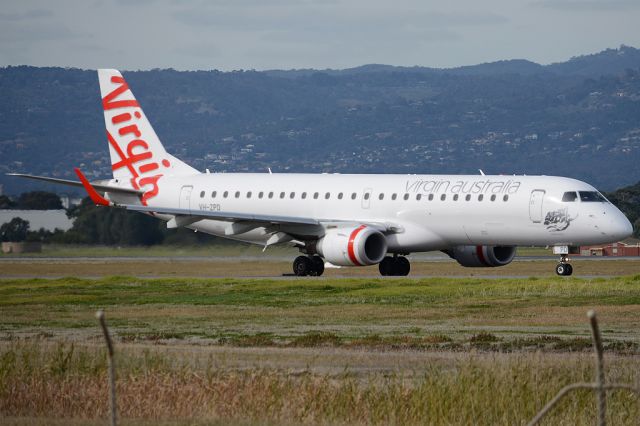 Embraer ERJ-190 (VH-ZPD) - On taxiway heading for take-off on runway 05. Thursday, 8th May 2014.