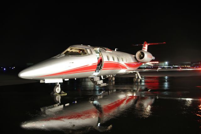 Learjet 60 (N160AJ)