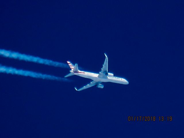 Boeing 757-200 (N201UU)