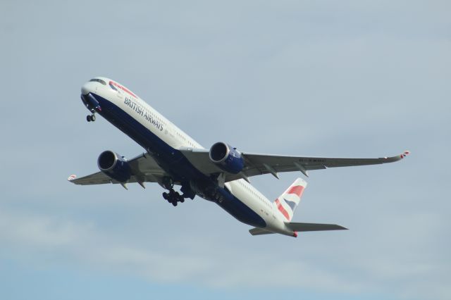 Airbus A350-1000 (G-XWBC) - A British Airways A350-1000 taking off from LHR on runway 27L.br /br /Location: Heathrow T5 Planespotting Point.br /Date: 12.10.22 (dd/mm/yy).
