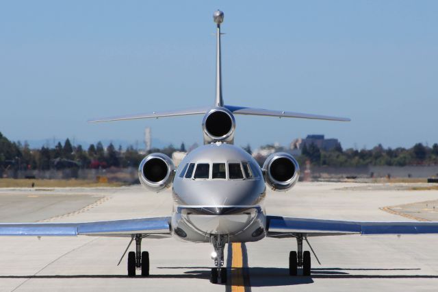 Dassault Falcon 900 (N898TS)