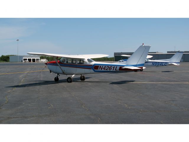 Cessna Skyhawk (N4261L)