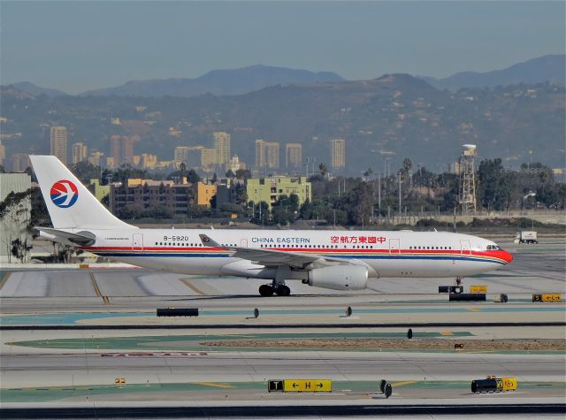 Airbus A330-200 (B-5920)