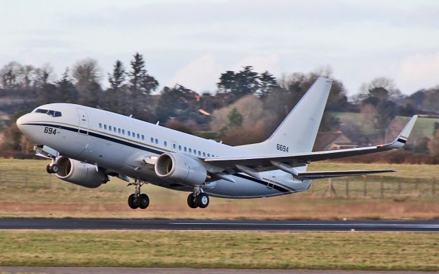 16-6694 — - usn c-40a 166694 dep shannon 18/2/14.