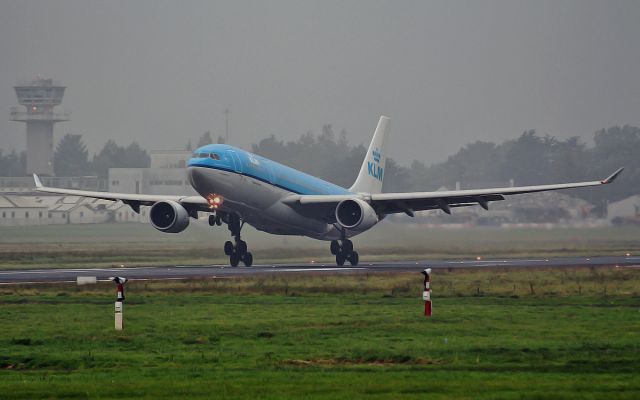 Airbus A330-200 (PH-AOC) - klm a-330-203 ph-aoc dep shannon for amsterdam 19/9/14 after diverting in two days earlier.