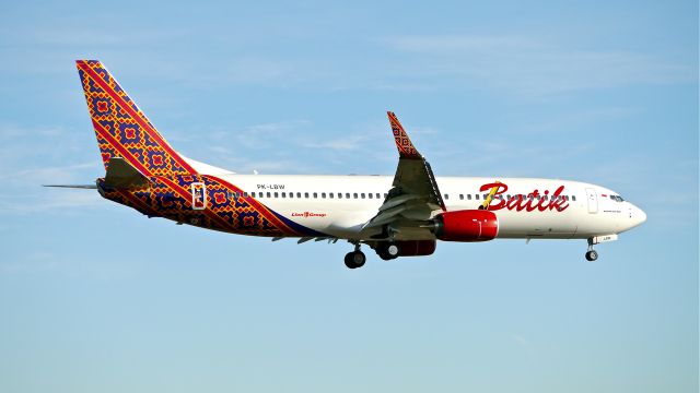 Boeing 737-800 (PK-LBW) - BOE267 from KBFI on final to Rwy 16R during a flight test on 1/30/15. (ln 5267 / cn 39834).