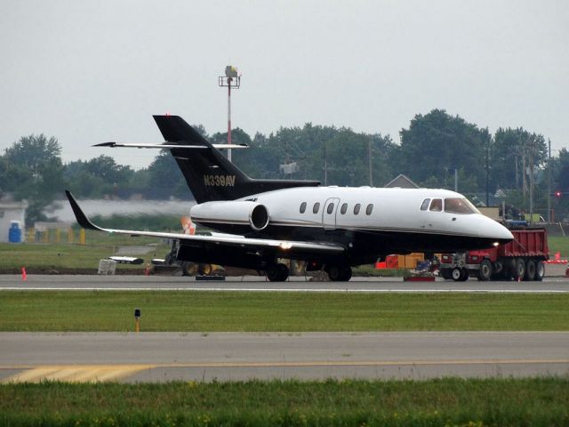 Hawker 800 (N339AV)