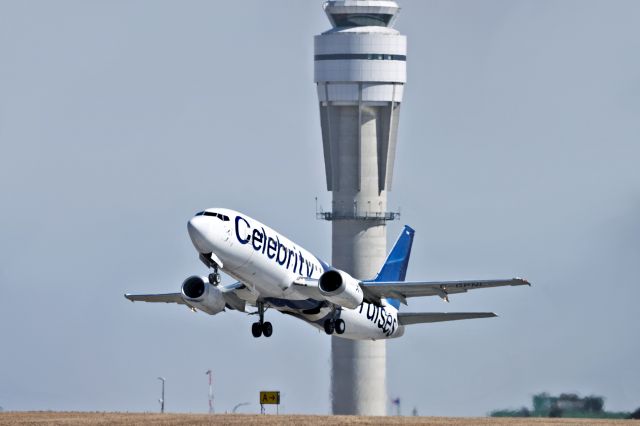 BOEING 737-300 (C-GPNL)