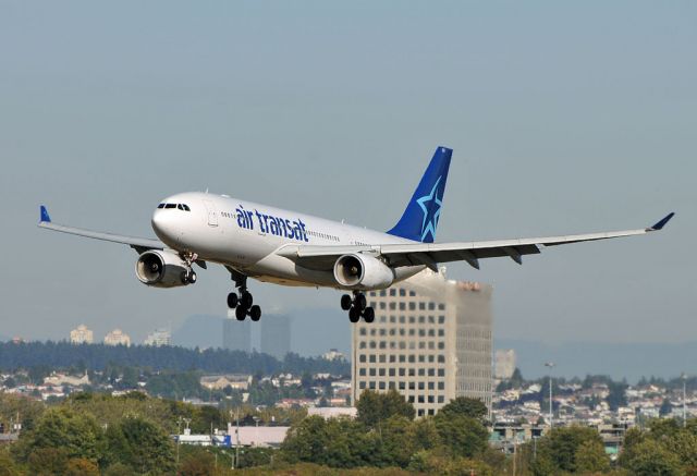 Airbus A330-200 (C-GTSR)
