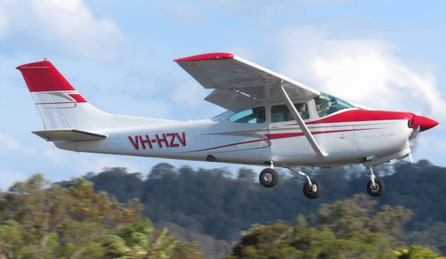 Cessna Skylane (VH-HZV)
