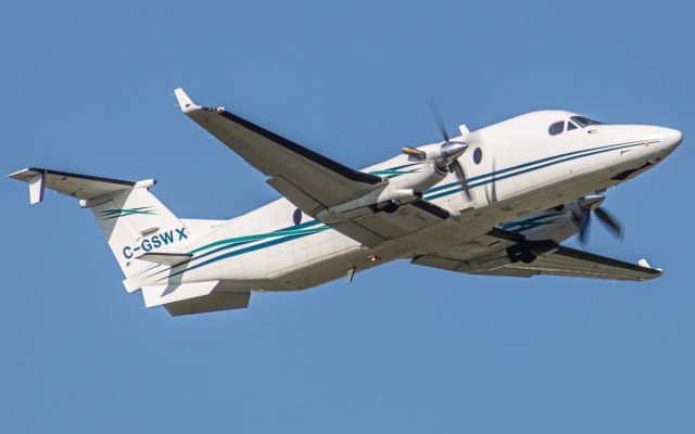 Beechcraft 1900 (C-GSWX)