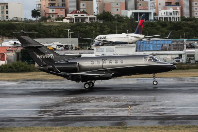 Hawker 800 (N999PR)