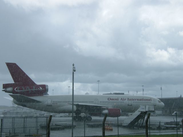 McDonnell Douglas DC-10 (N621AX)