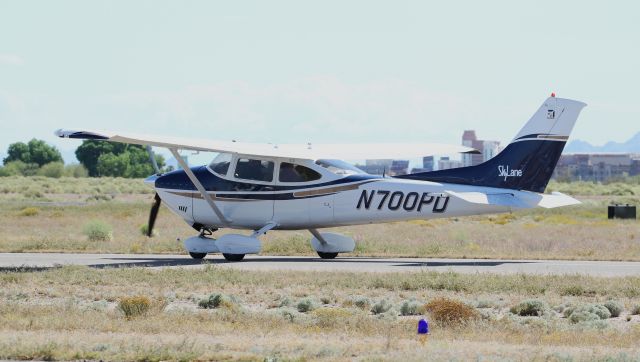 Cessna Skylane (N700PD)