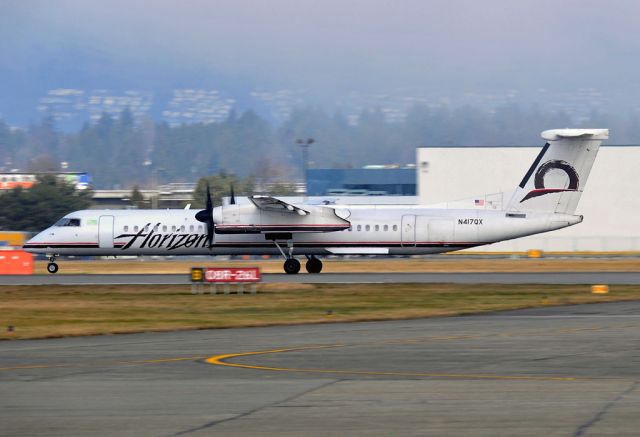 de Havilland Dash 8-400 (N417QX)