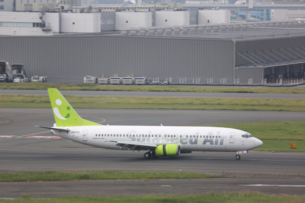 BOEING 737-400 (JA737G)