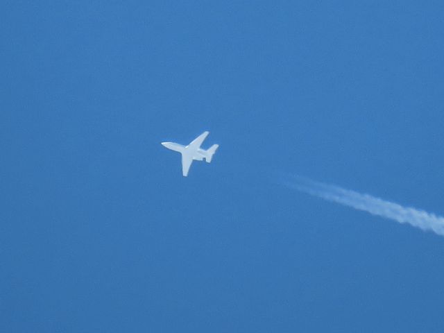 Hawker 800 (N543LF)