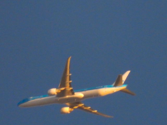 BOEING 777-300ER (PH-BVG)