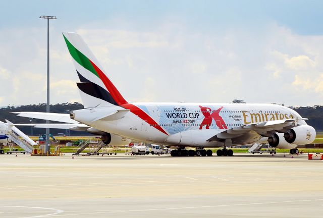 Airbus A380-800 (A6-EEU)