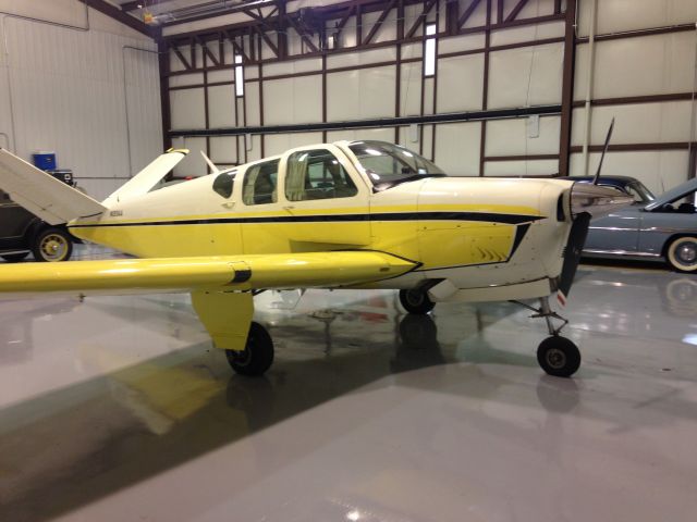 Beechcraft 35 Bonanza (N199AA)