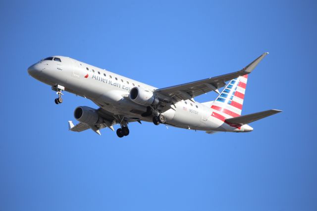 EMBRAER 175 (long wing) (N511SY)