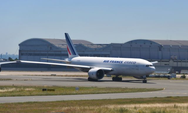 Boeing 777-200 (F-GUOC) - Air France Boeing 777-F28 F-GUOC in Paris CDG 