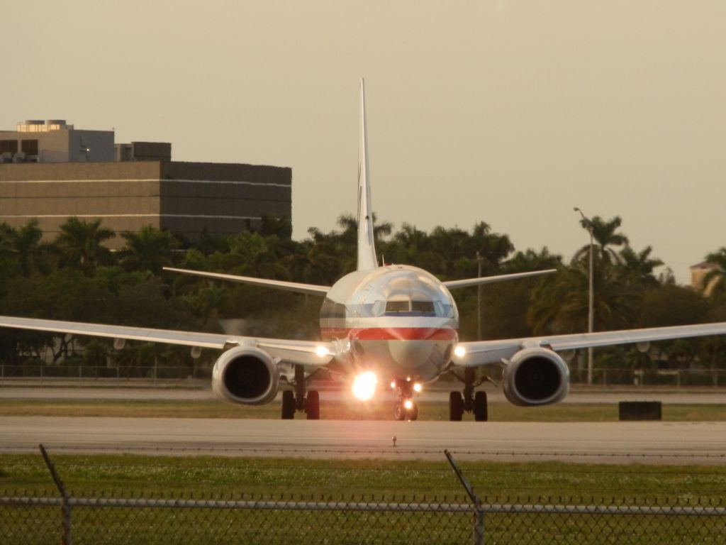 Boeing 737-800 (N847NN)