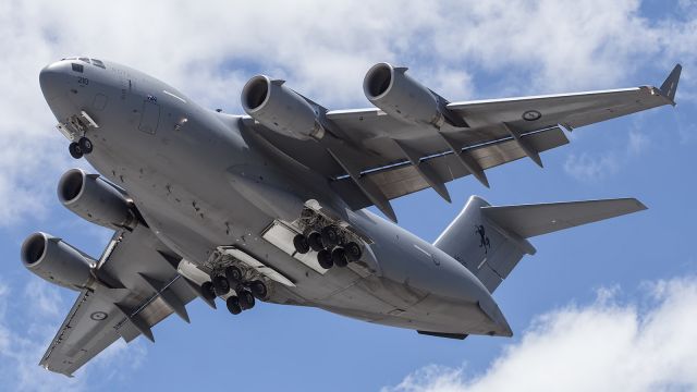 Boeing Globemaster III — - C-17 landing at RAAF Townsville.