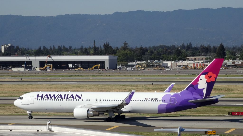 BOEING 767-300 (N592HA) - N592HA Hawaiian Airlines Boeing 767-300 - cn 33468 / ln 898br /First Flight * Jan 2003br /Age 12.3 Yearsbr /01-May-2015 B763/L San Jose Intl (KSJC) Honolulu Intl (PHNL) 09:18 PDT 11:23 HST 5:05