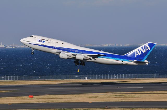 Boeing 747-400 (JA8963) - 2011/3/26