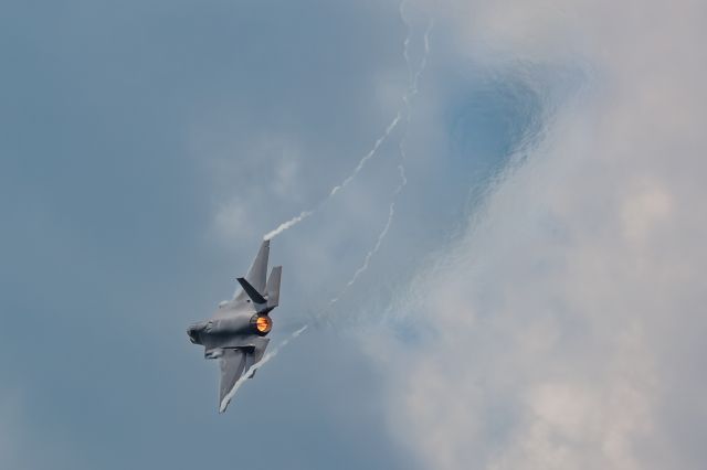 Lockheed F-35C (20-5601) - F35 Aerial showcase at the ILA Berlin 2024