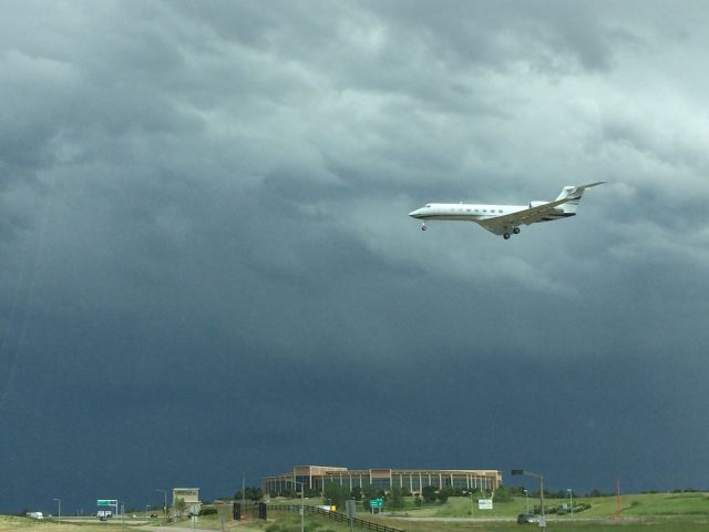 Gulfstream Aerospace Gulfstream V (N550GA) - Landing at centennial airport