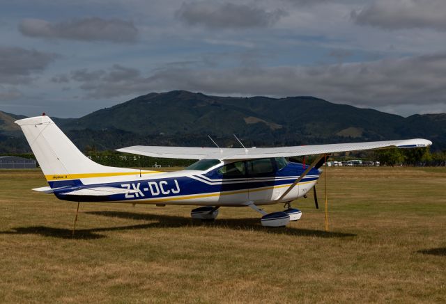 Cessna Skylane (ZK-DCJ)