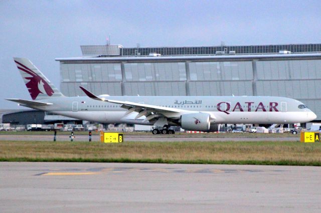 Airbus A350-900 (A7-AML) - Taxiing to Stand 406 on 18-Oct-19 operating flight QTR1 from OTHH on its first visit to EGLL.