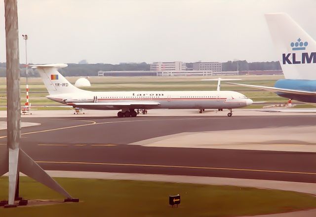 Ilyushin Il-62 (YR-IRD) - TAROM IL-62M cn4727546 Archief jul82