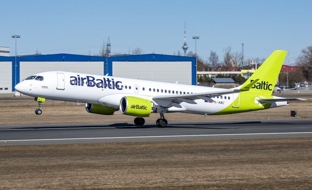 Airbus A220-300 (YL-ABC)