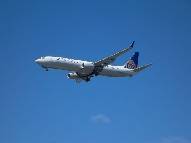 Boeing 737-900 (N38473)